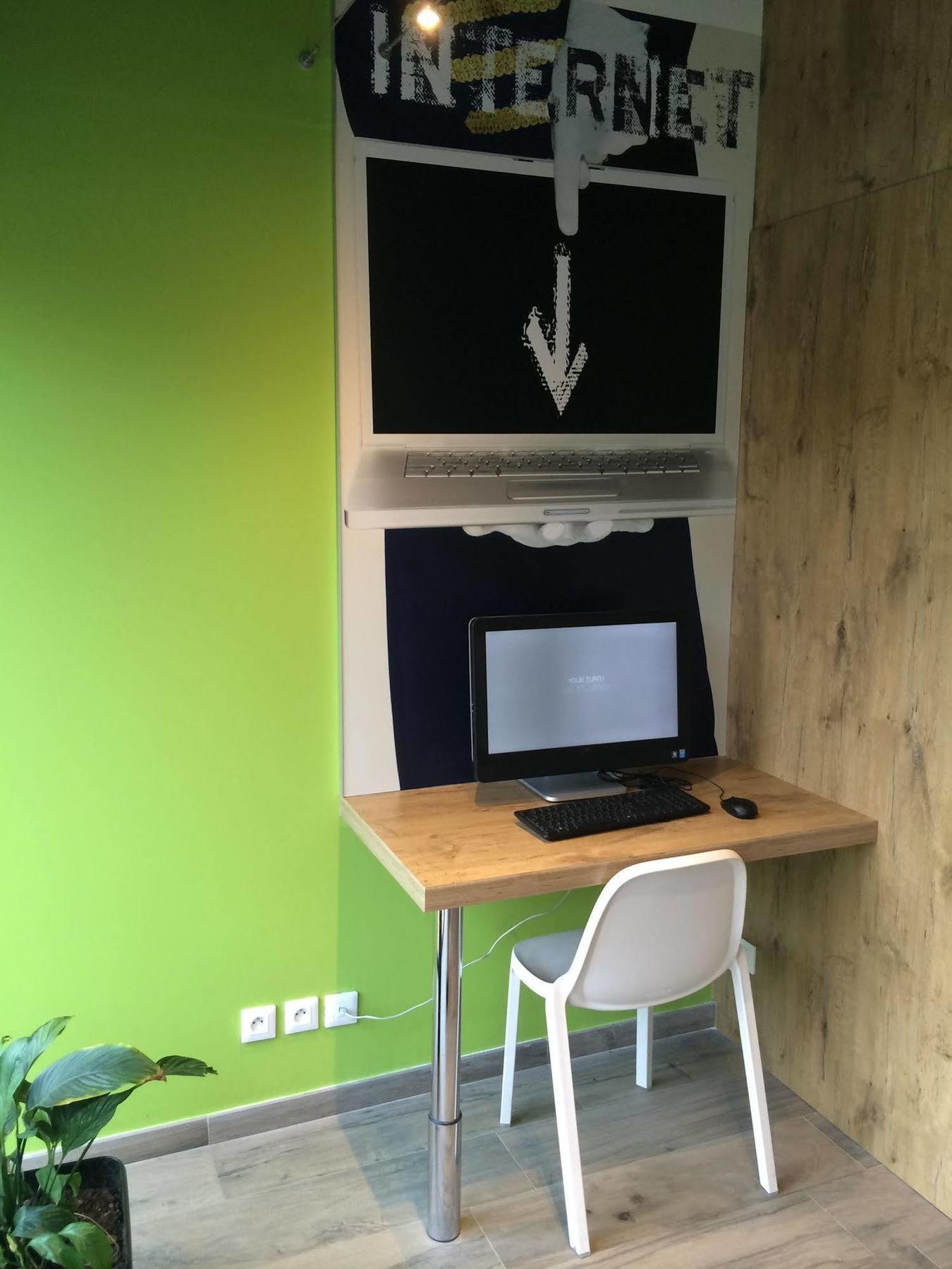 Ibis Budget Brignoles Provence Bagian luar foto