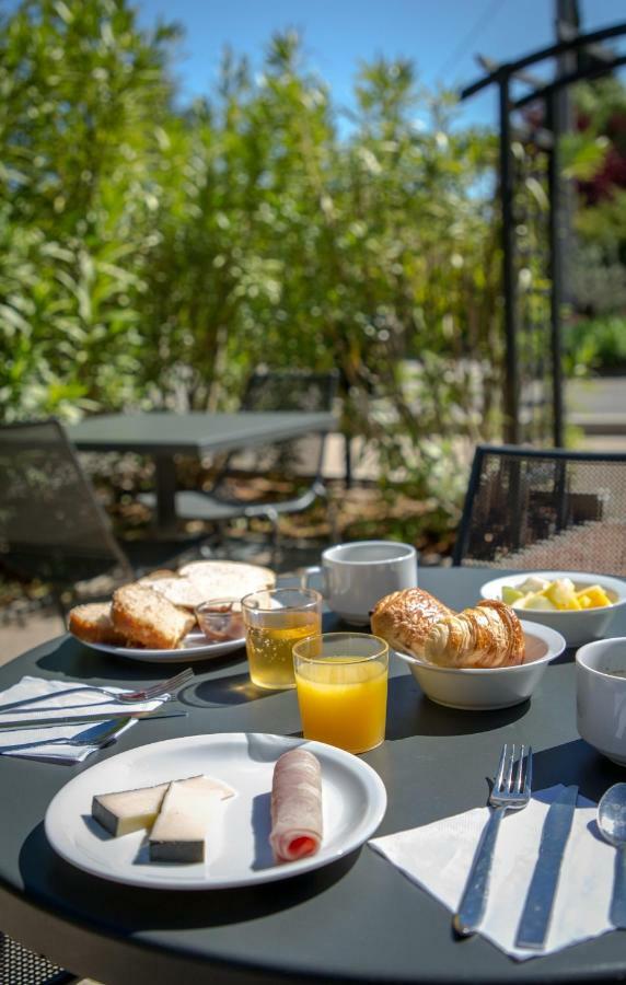 Ibis Budget Brignoles Provence Bagian luar foto